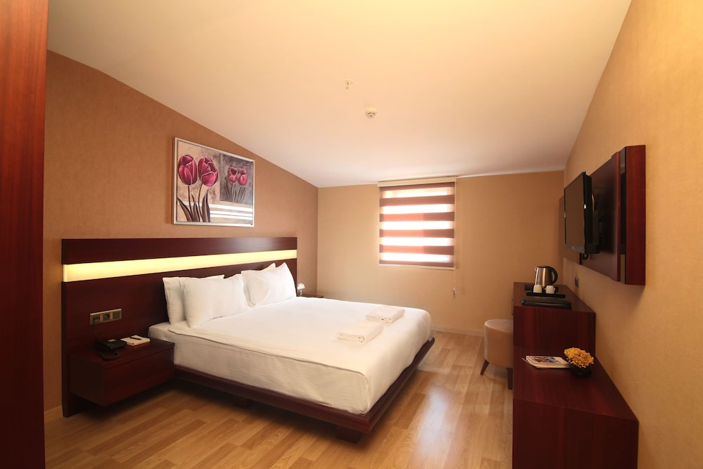 Park By Clover - Image 21