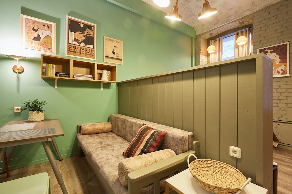 Mogol Apartments
