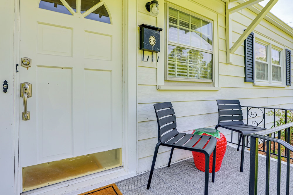 1 Mi to Downtown Greer: Family Home w/ Gazebo!