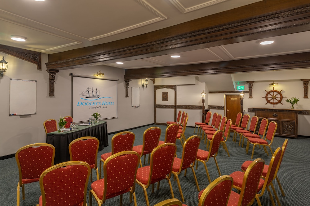 Waterford Vacations - Dooleys Hotel Waterford City - Property Image 6