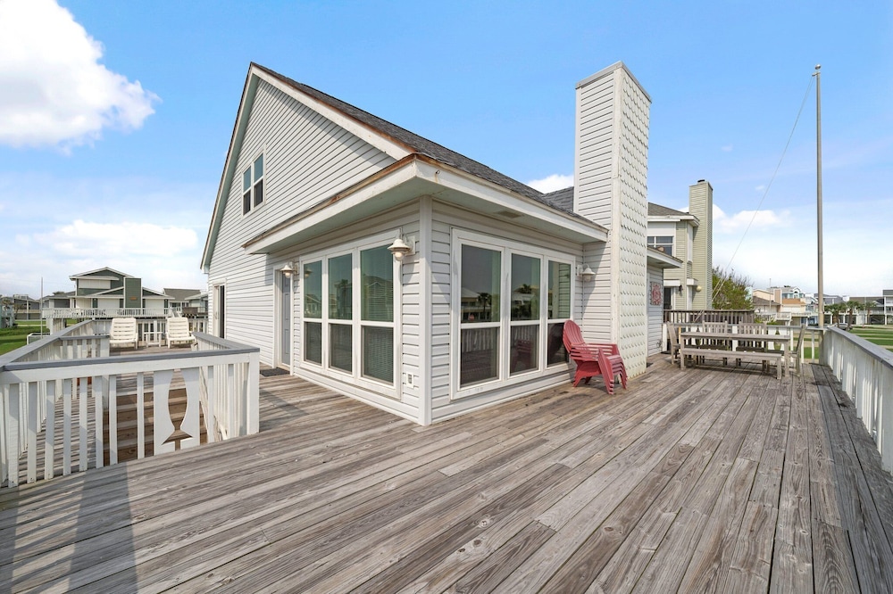 Crab Claw by Ryson Vacation Rentals