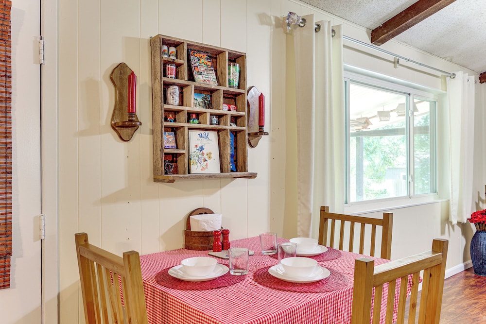 5 Mi to New Braunfels: Family-friendly Retreat