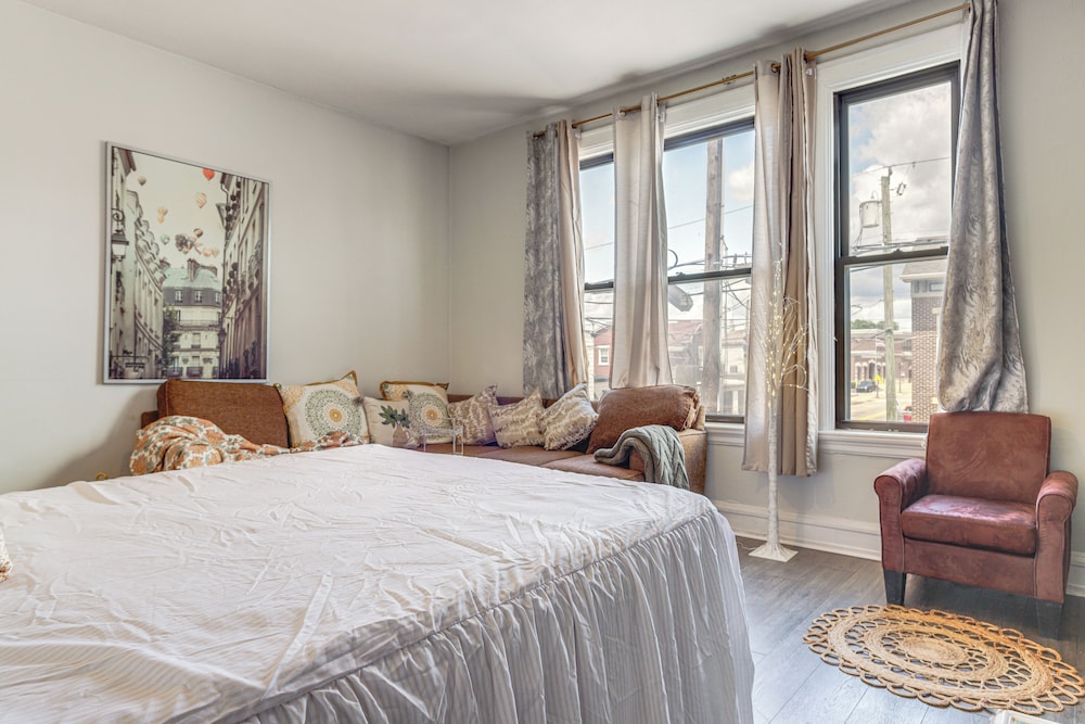 Walkable Apt in York St Historic District