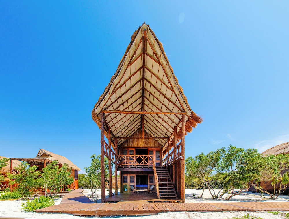LOB LOB Beach Cabins
