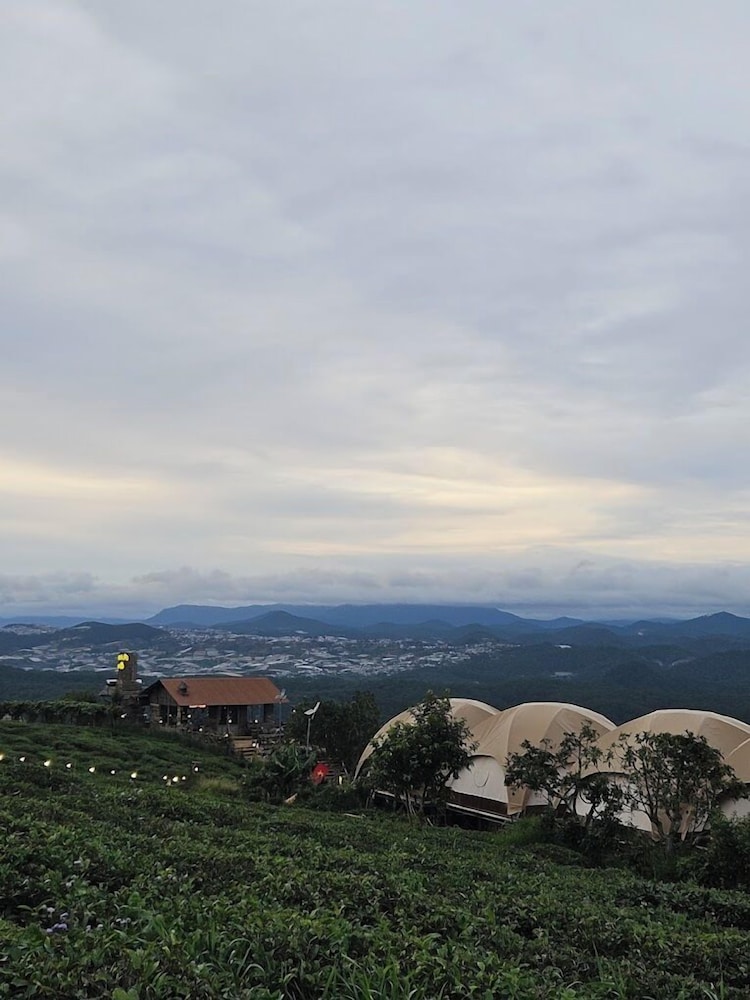 Cloud9 & Cloud View Glamping