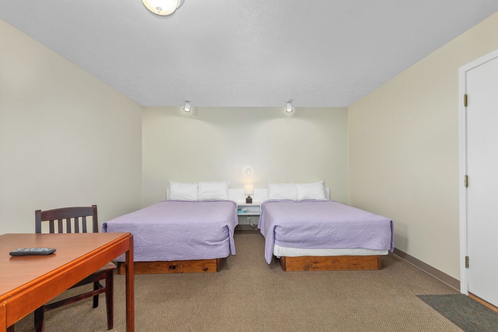 The Lakeview Motel