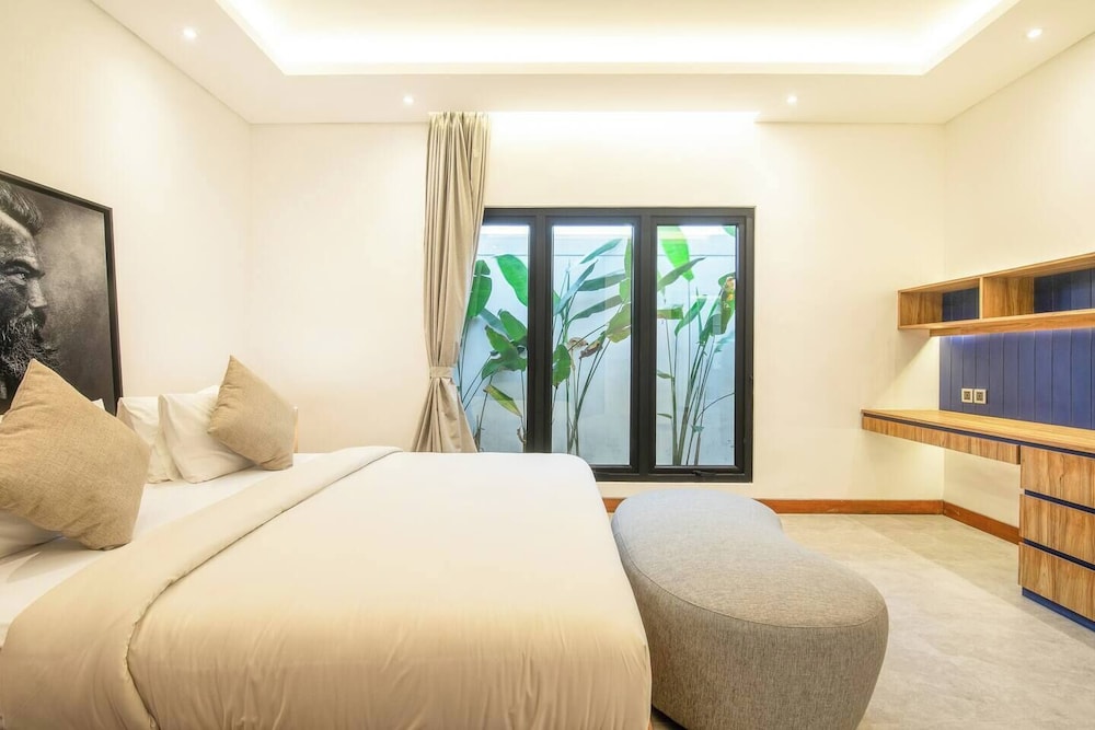 Chic 3BR Villa Modern Comfort in Central Seminya