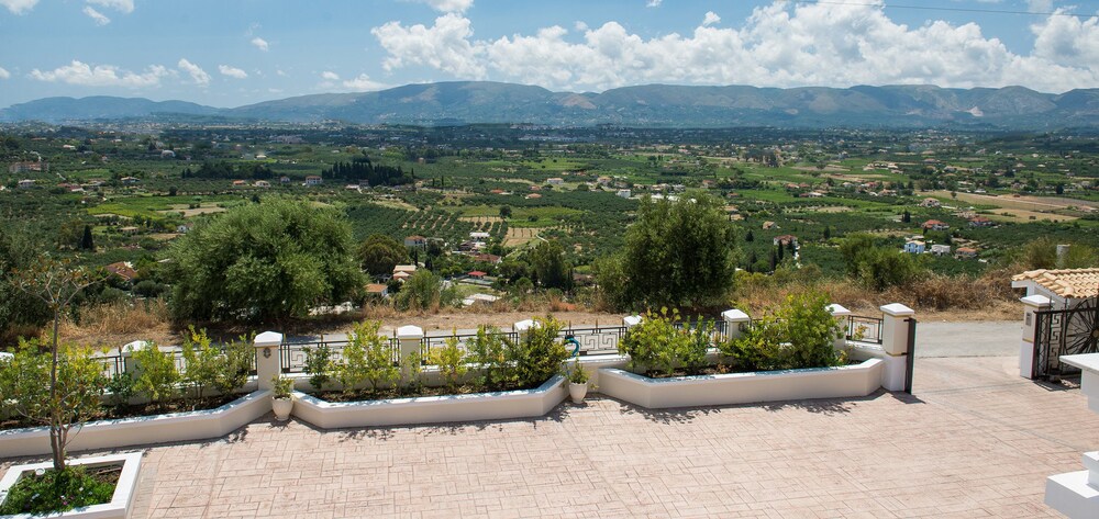 Frido Luxury Villa