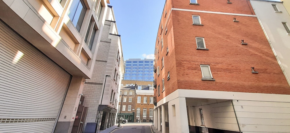 MySquare Apartments Canary Wharf