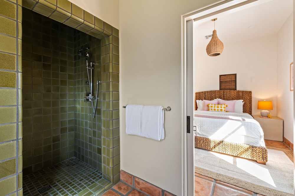 Villa del Gallo by Avantstay Luxury Group Retreat Pool Putting Green