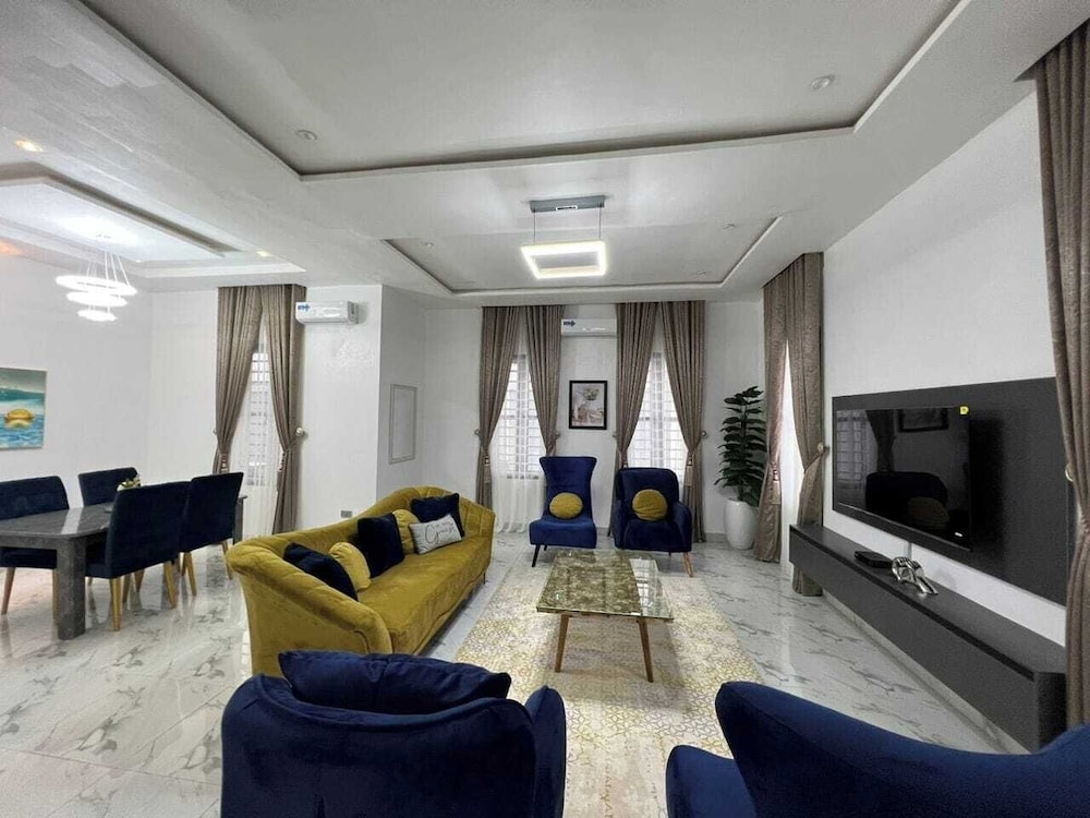 Phibs Luxury Homes