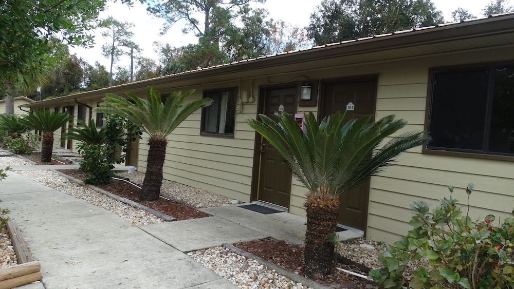 Budget Inn