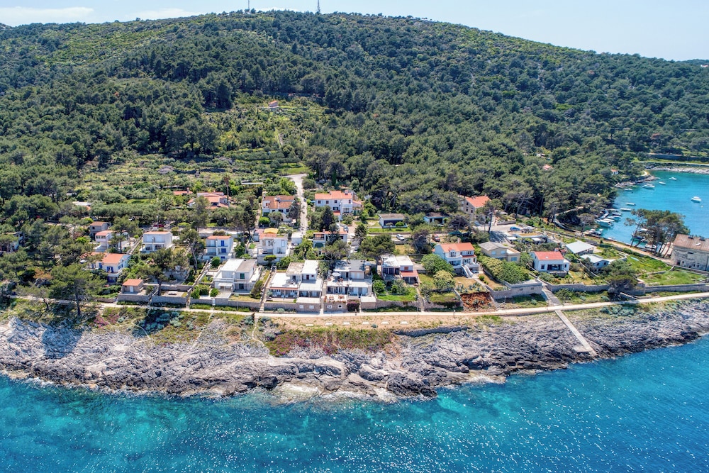Valdarke Sea View Apartment