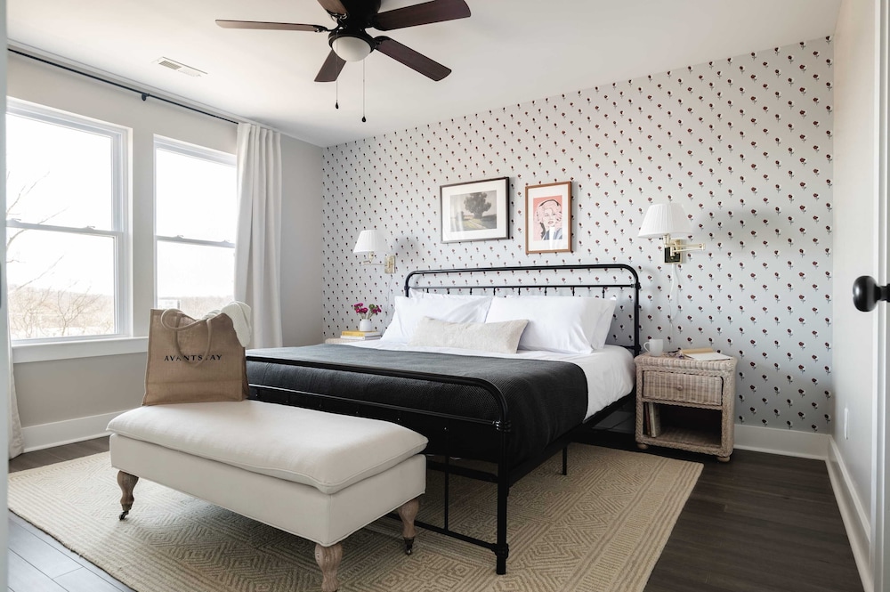 8 Nashville Homes w/ 21 Bedrooms, 21 Baths & Space for 74, Just Minutes From Broadways Nightlife, Dining, and Music Scene Cherokee by Avantstay