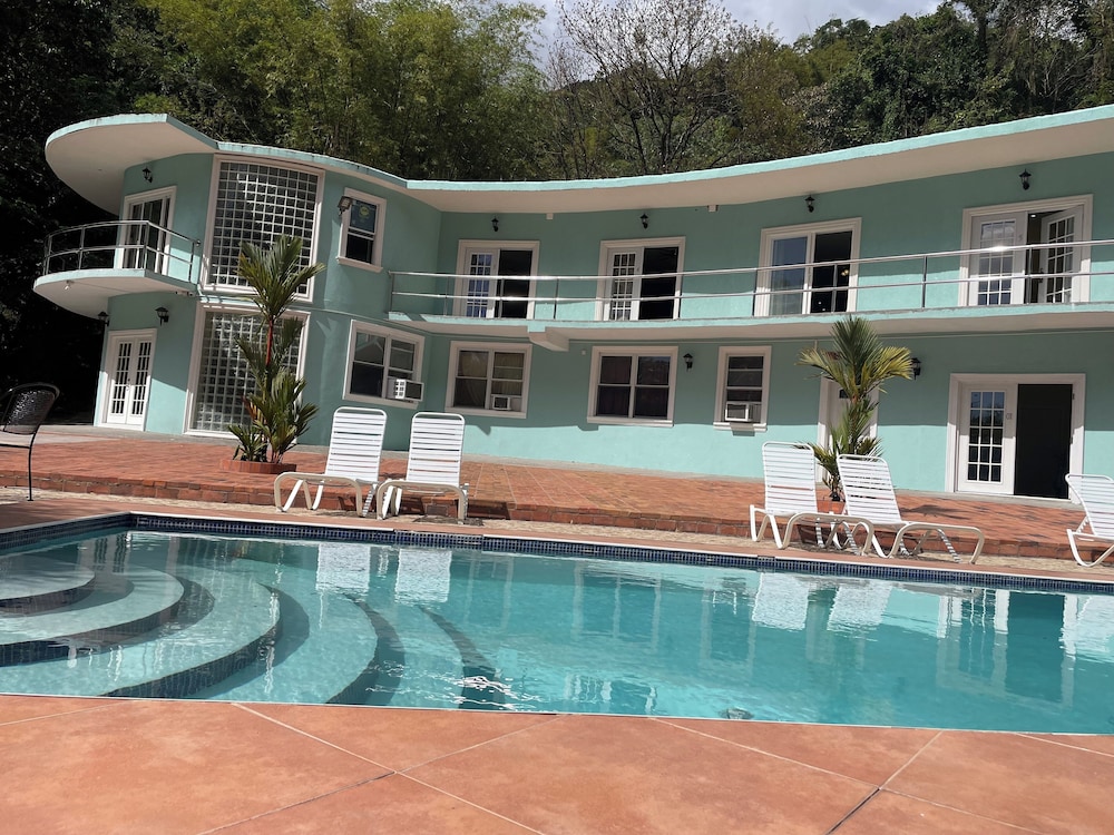 Toraille Waterfall Villas