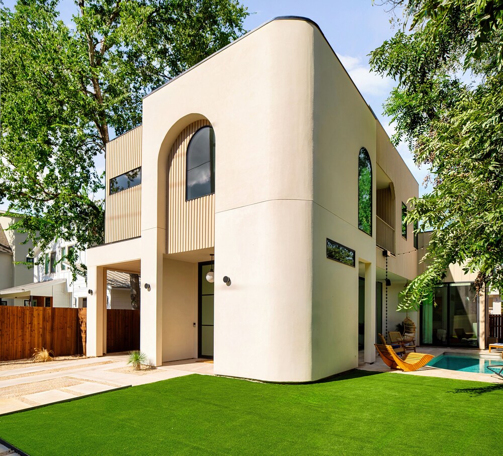 Eastside Lux Group  W Pool near Downtown