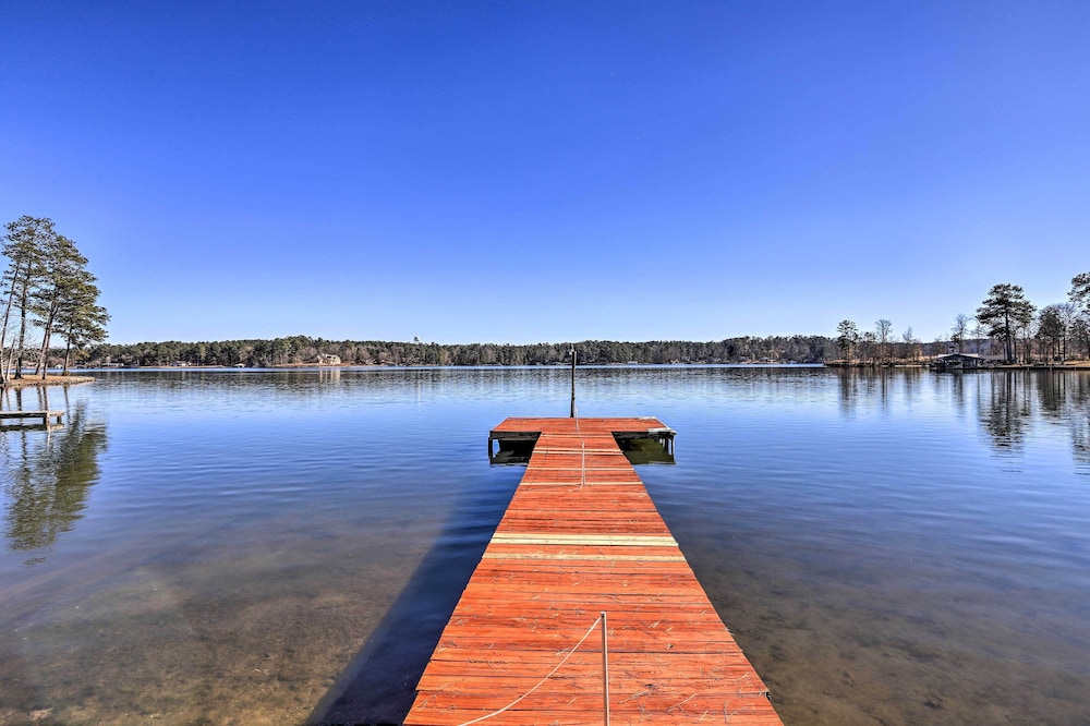 Milledgeville Vacations - Sparta Lake Home w/ Deck  Boating Access! - Property Image 8