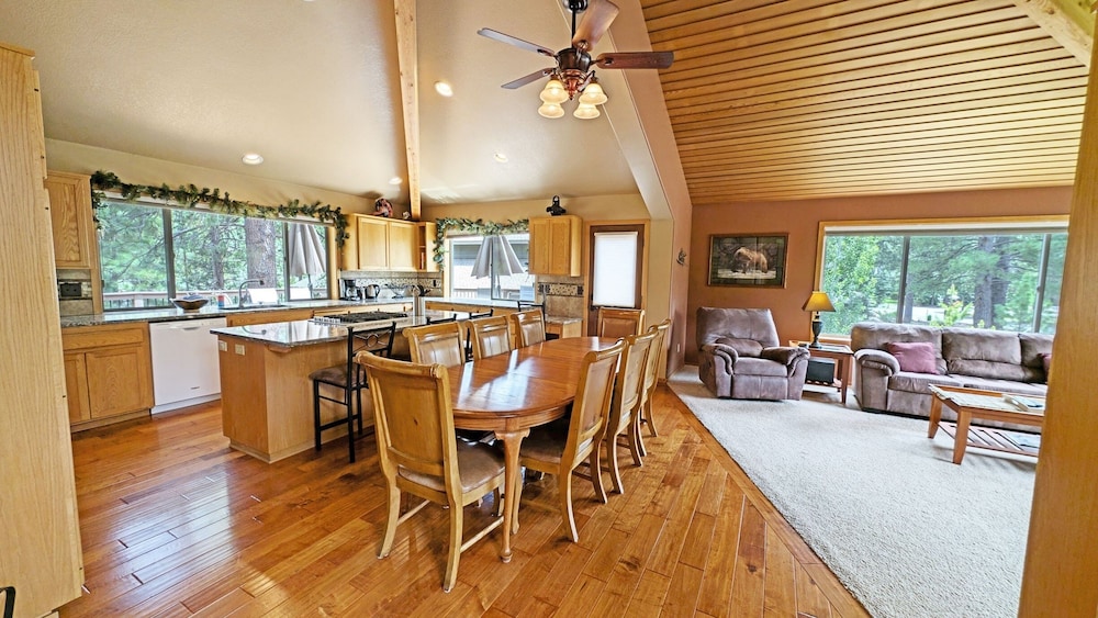 Foursome 2 4 Bedroom Home