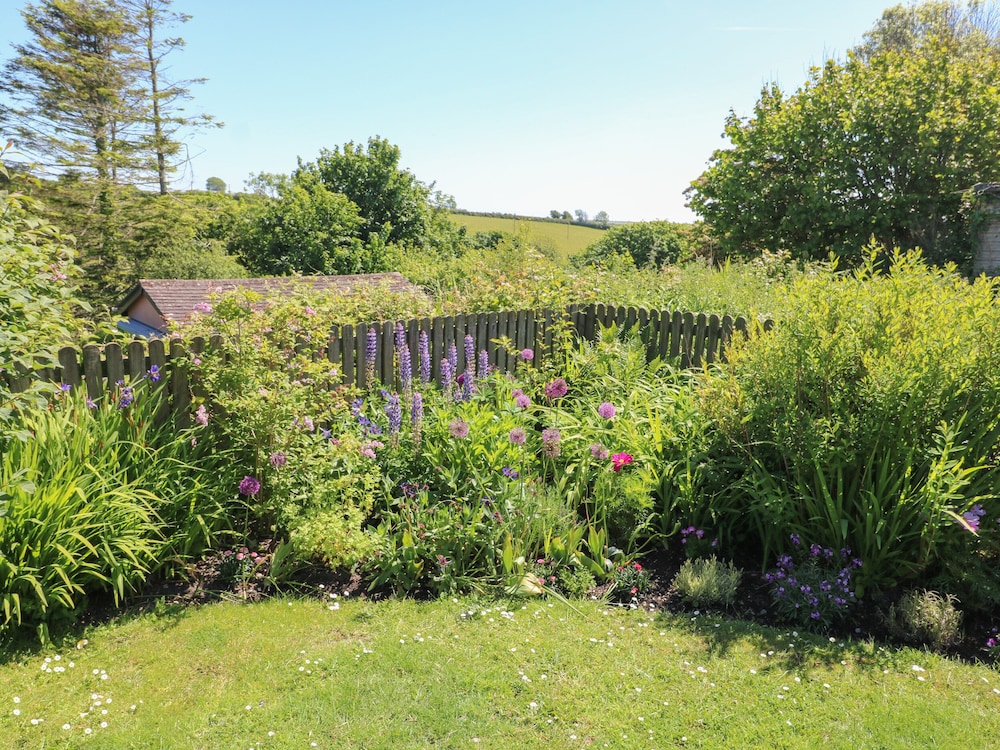 3 Rock Cottages