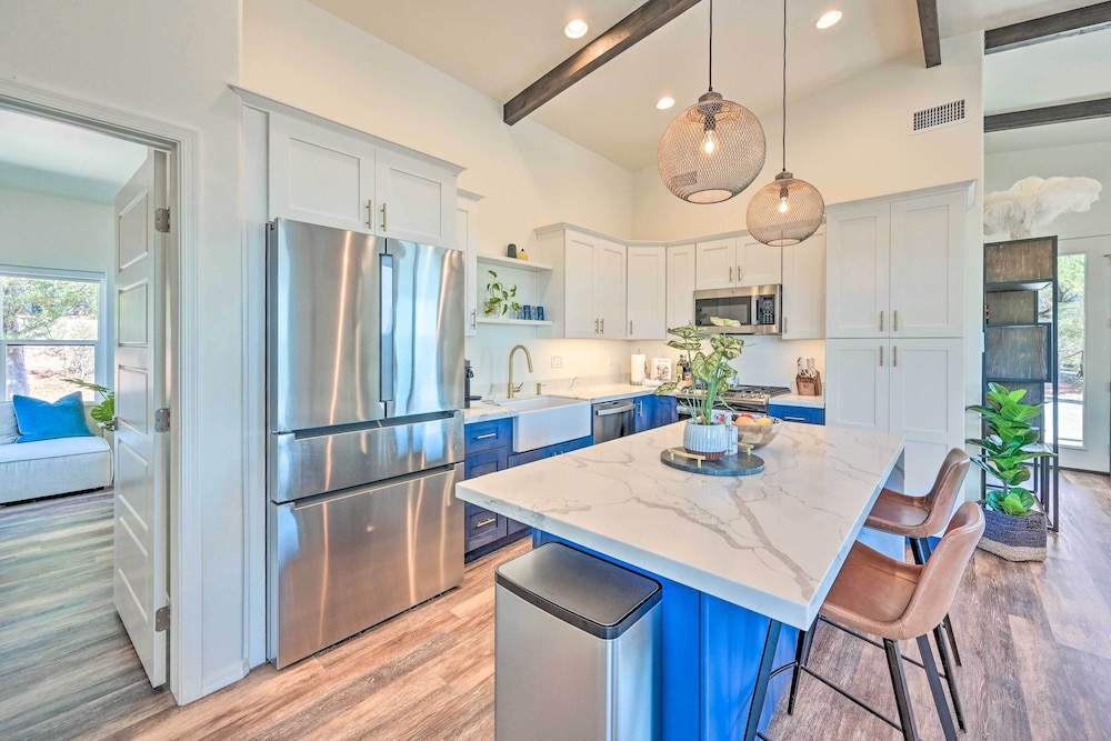 Luxe Pine Escape w/ Mtn Views  Gas Fire Pit! - Property Image 22