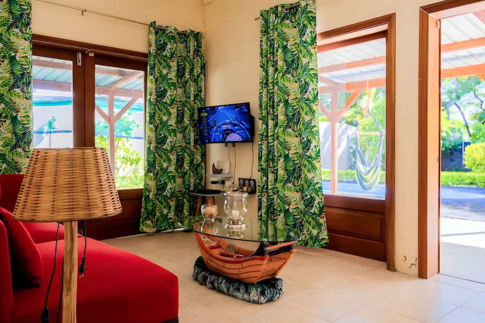 Laurels Villas