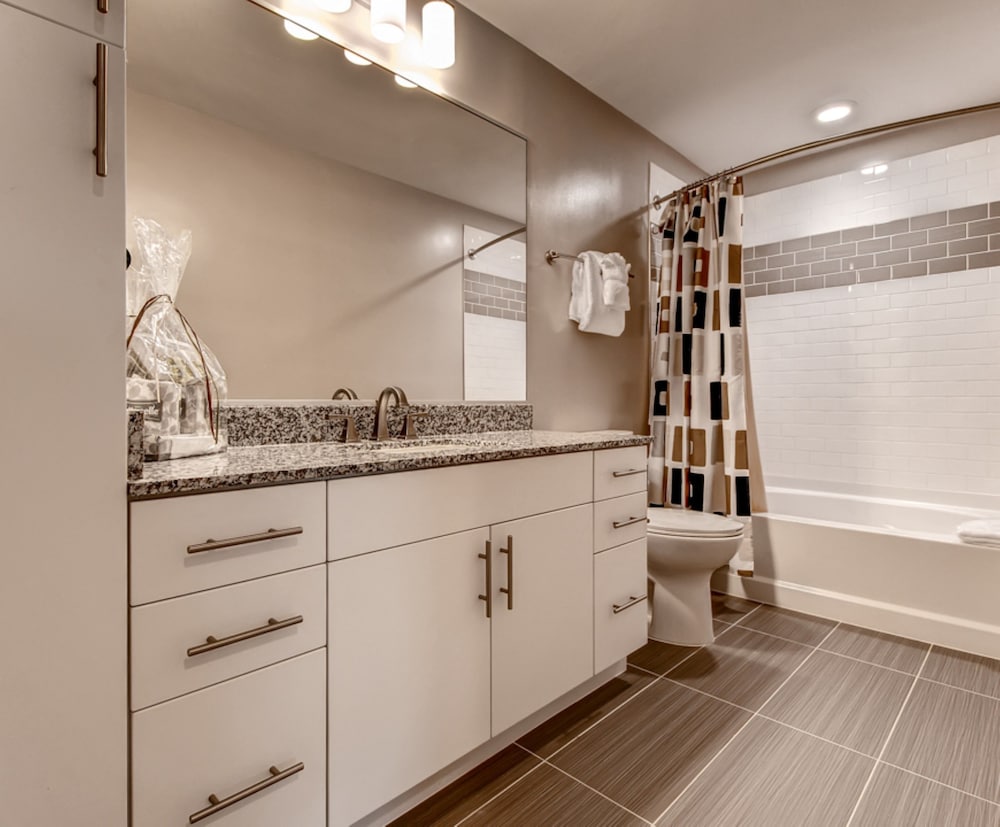Bluebird Suites in Reston