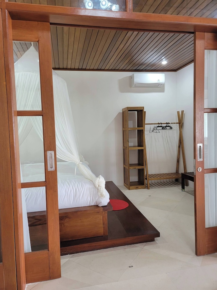 Uluwatu 3 Bed Luxury Villa-pool-magic Ocean Views