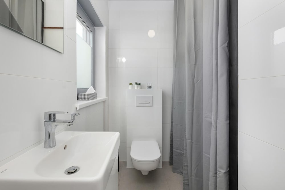Holiday Home, 3 Bedrooms, Private Garden