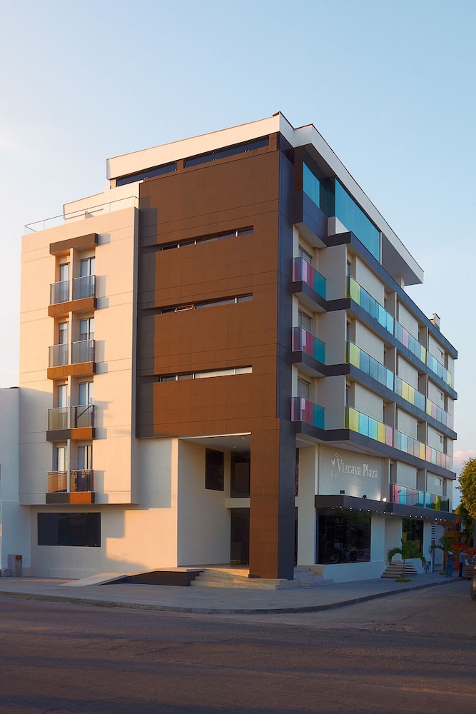 Hotel Vizcaya Plaza - Property Image 1