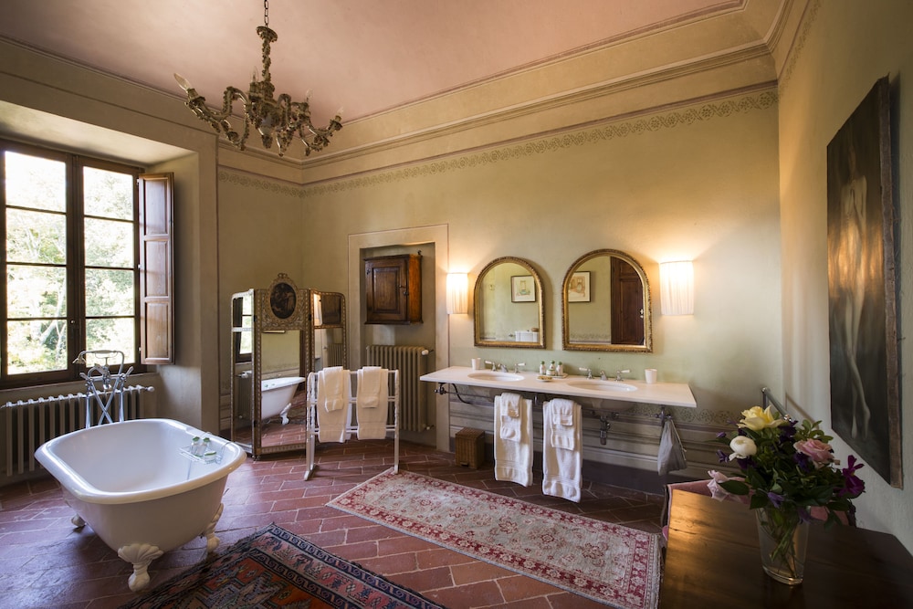 Borgo Pignano Volterra Tuscany