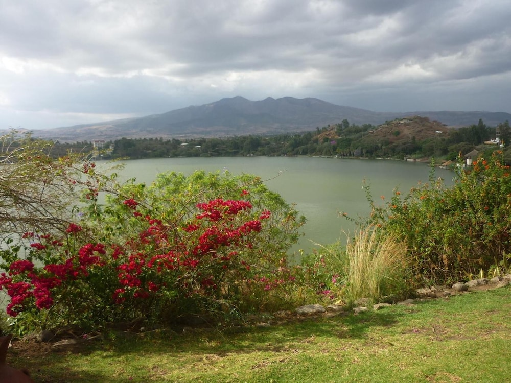 Babogaya Lake Viewpoint Lodge