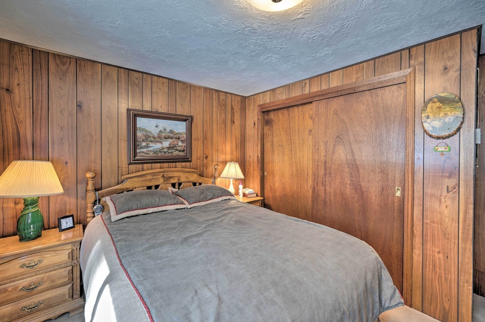 Mccall Rustic Retreat - Walk to Payette Lake!