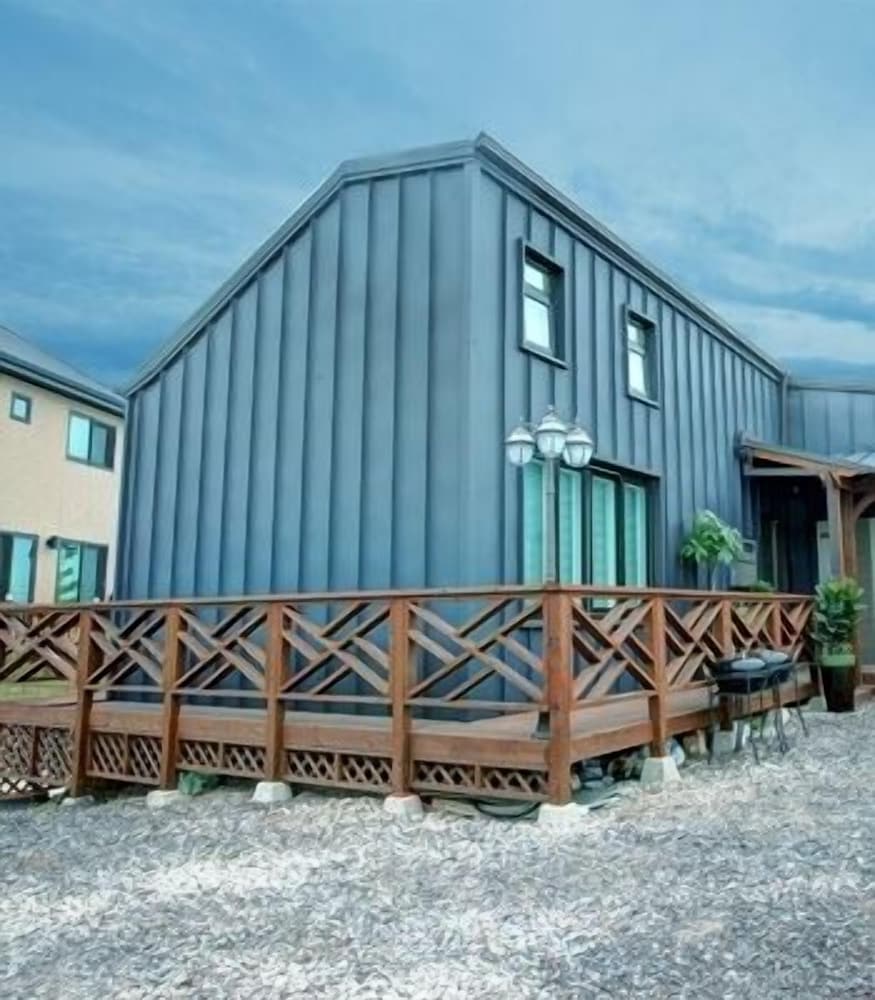 Healing View Pension