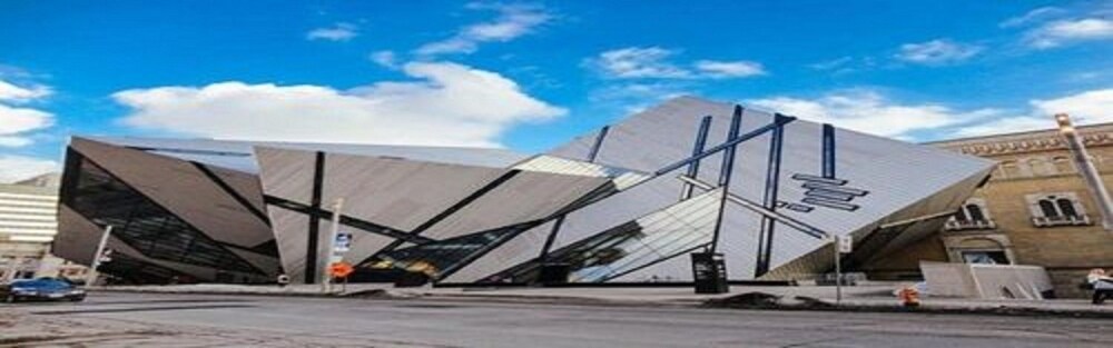 Clean and Cozy Liberty Village - Image 5