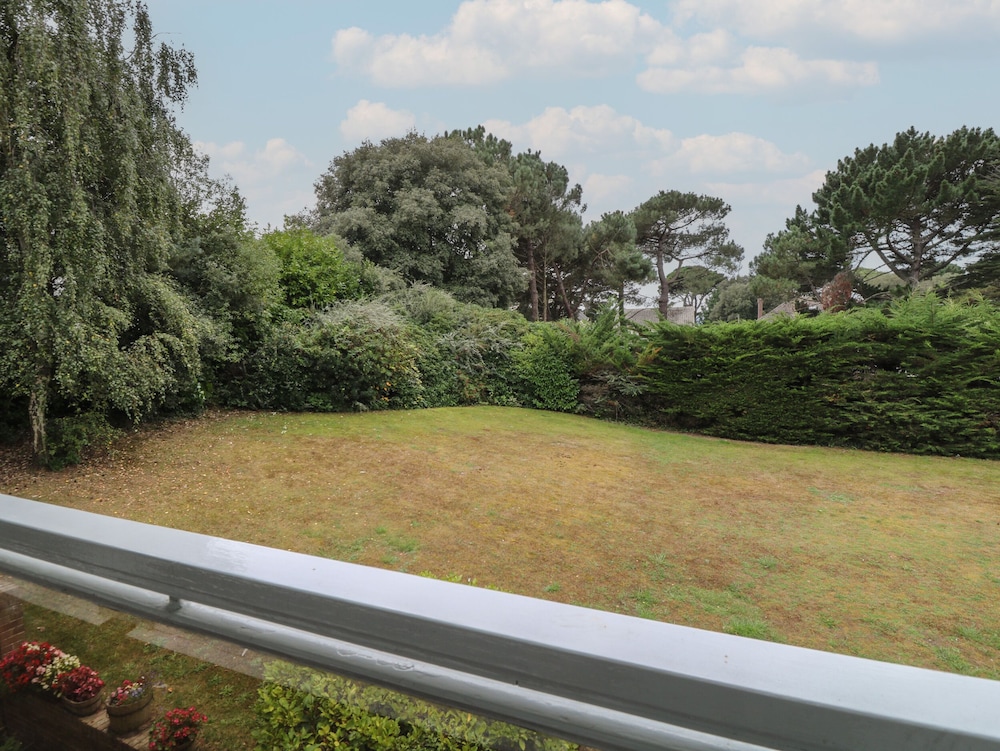 Flat 5 Fairwinds