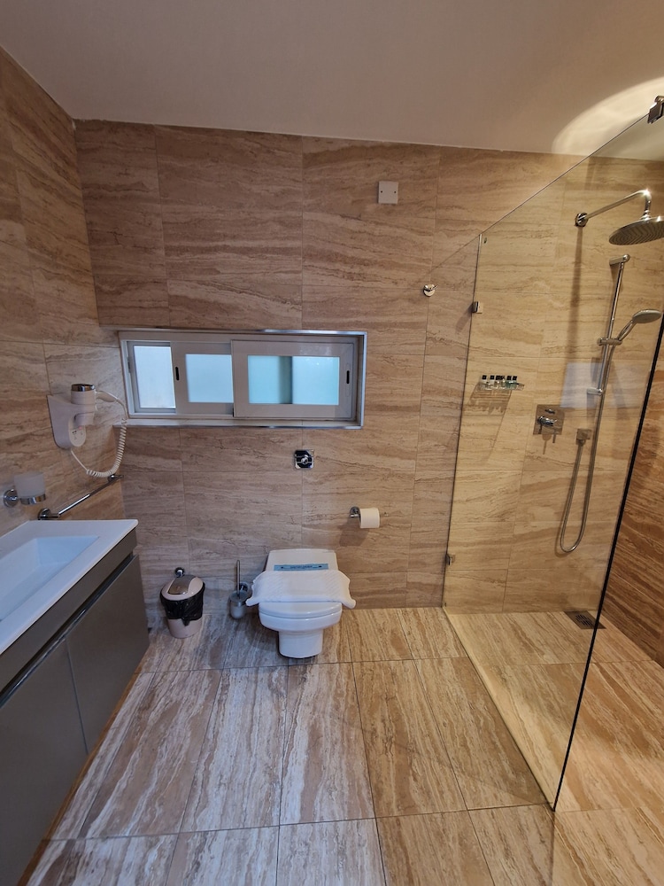 D Townhouse Boutique Suites