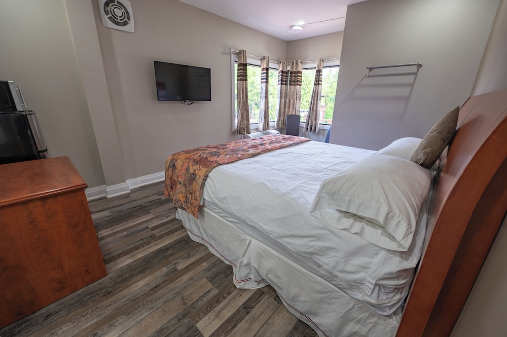 Sauble Beach Lodge