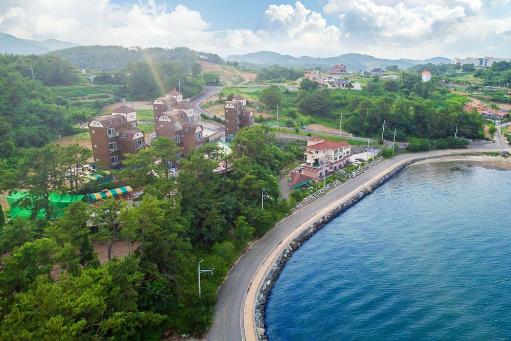 Tongyeong Iris Pension