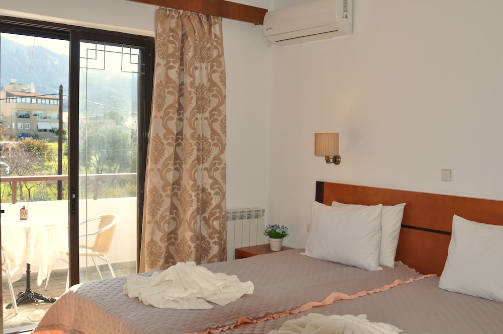 Anastasias House, Zipari view 4