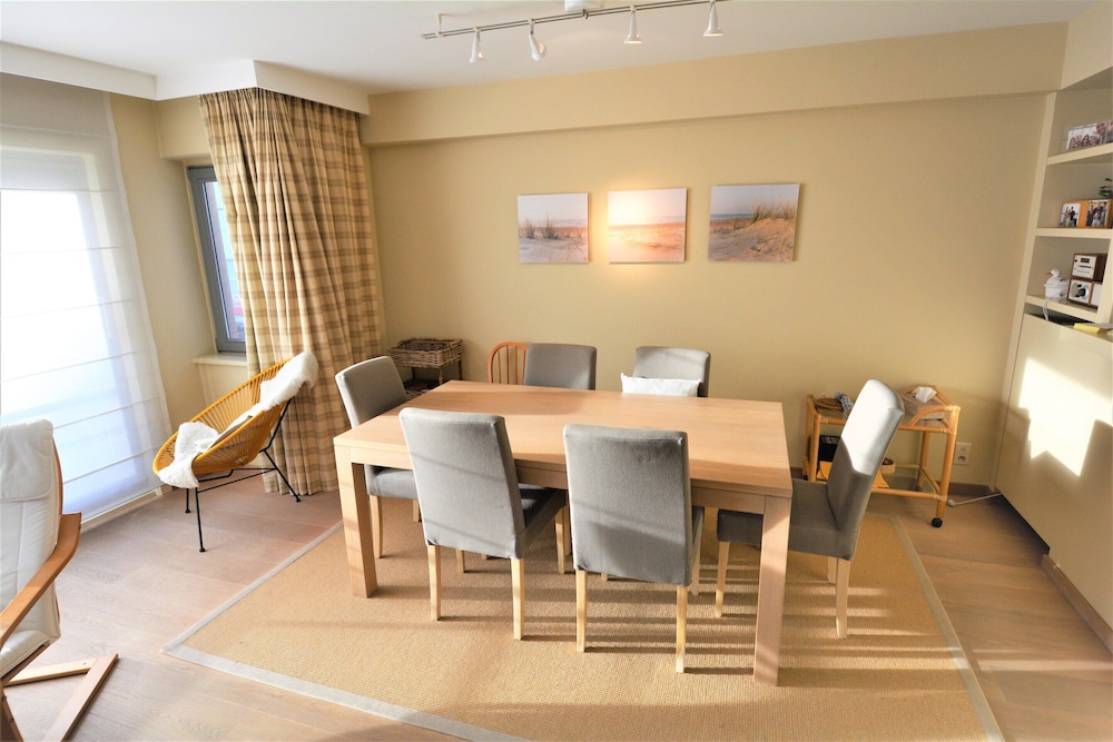Apartment in Seaside Bruges With Balcony