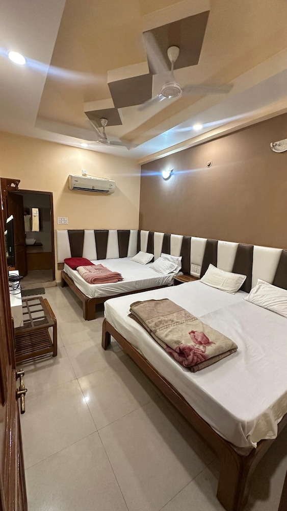 Hotel Pleasure