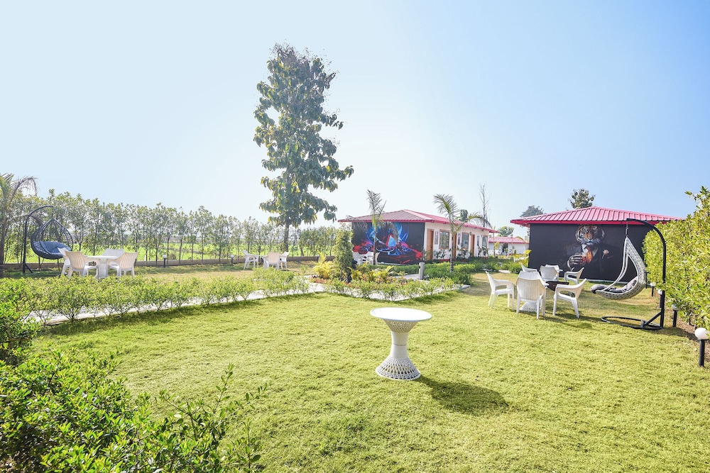 Fabhotel Wild Hibiscus Resort
