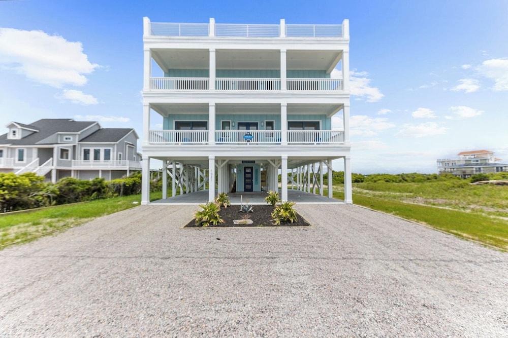 Dune Our Thing by Topsail Realty