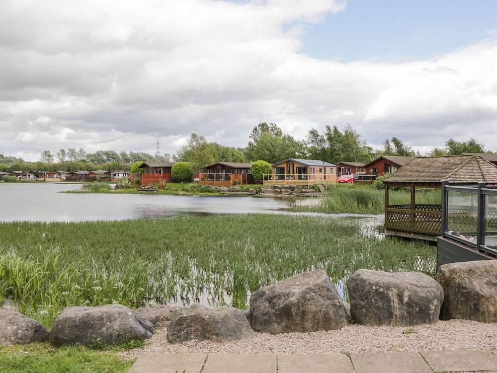 Loluke Lodge on The Lake