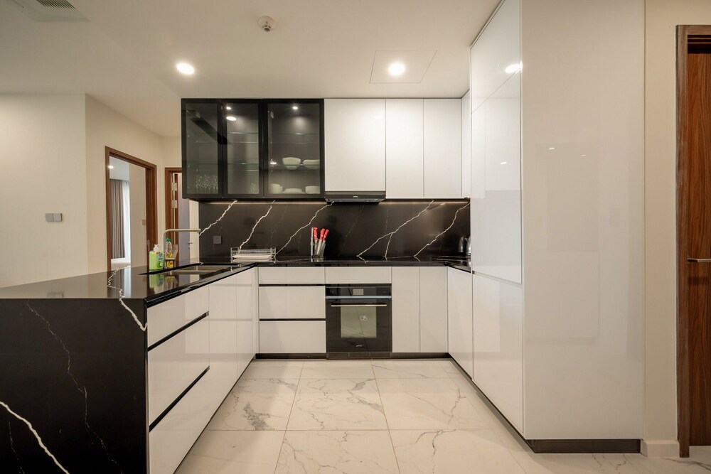 DongDong Apartment The Metropole