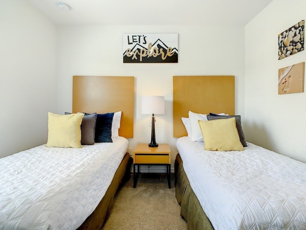 4br Townhome Near Disney W/ Resort Amenities 4 Bedroom Townhouse