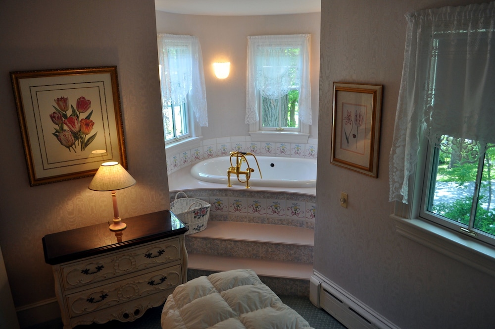 Bar Harbor Vacations - Stone Throw Cottage - Property Image 27