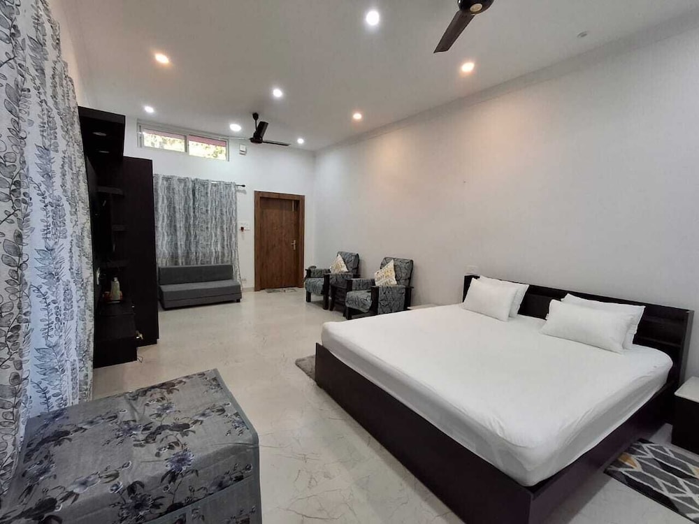 EJAAR HOMESTAY