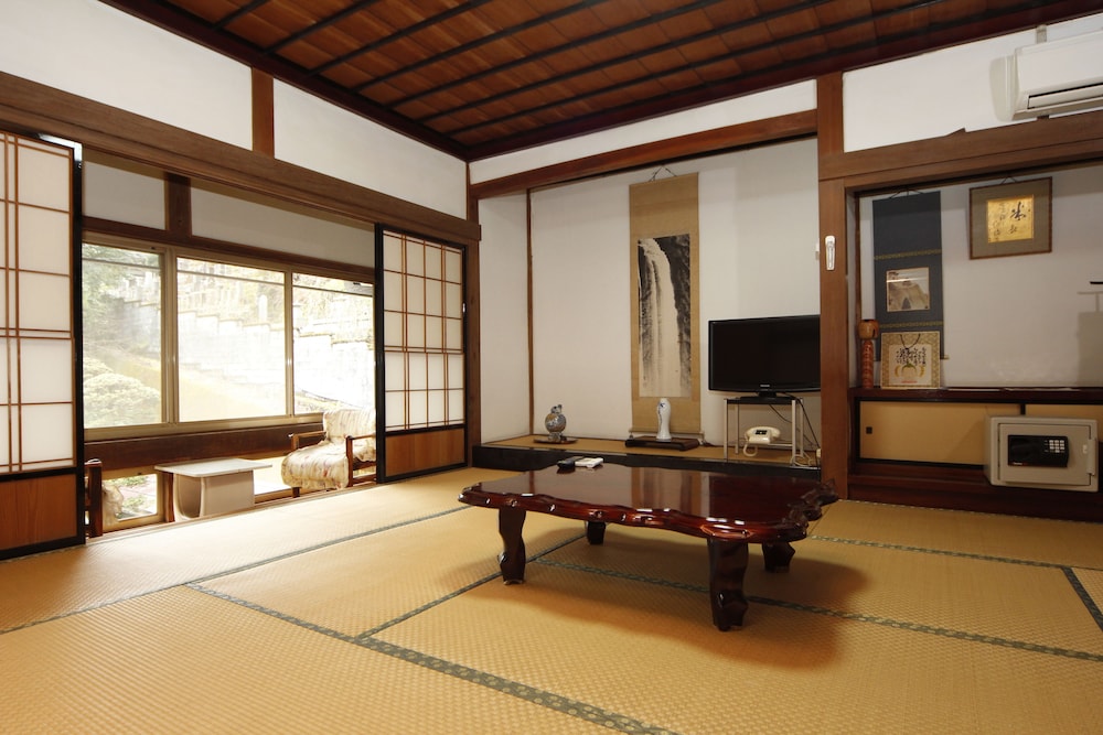 Shukubo Kakurinbo