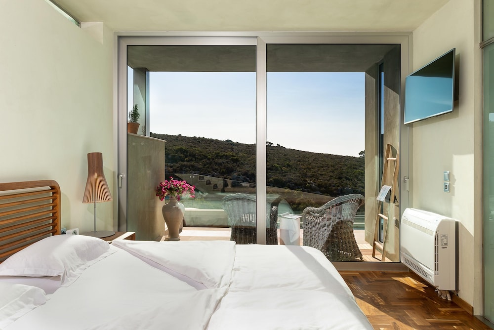 Villa Charlotte by CuraVillas Collection